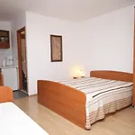 With Parking Space - 6693 Appartamento Makarska