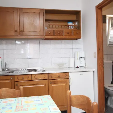 With Parking Space - 6693 Lägenhet *