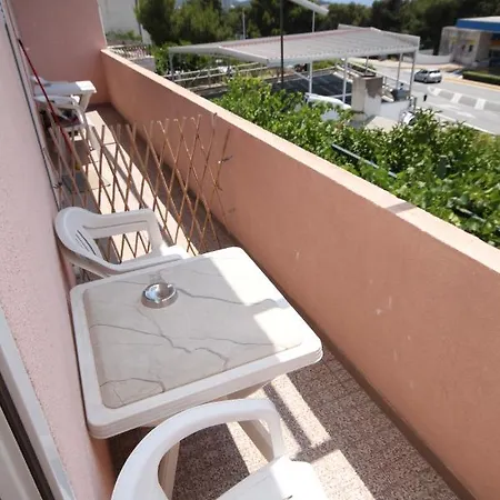 With Parking Space - 6693 Apartamento Makarska