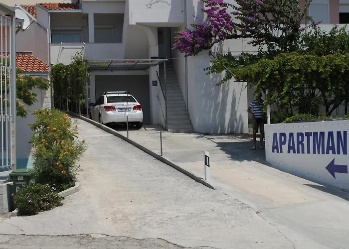 דירה With Parking Space - 6693 מאקרסקה