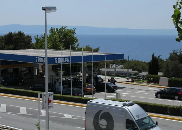 With Parking Space - 6693 דירה *