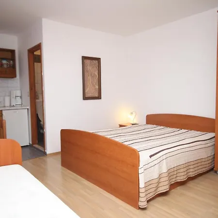 With Parking Space - 6693 Appartamento Makarska