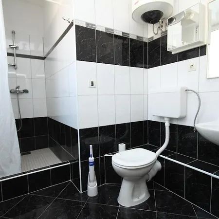 With Parking Space - 6693 Appartamento